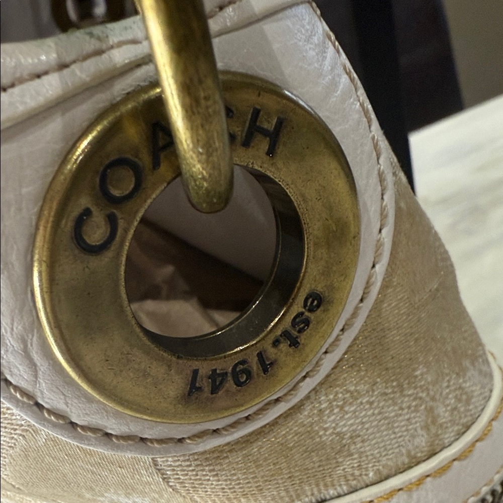 Vintage Coach Cream and White Camo Canvas Shoulder Bag with Suede Tassels - Picture 7 of 14